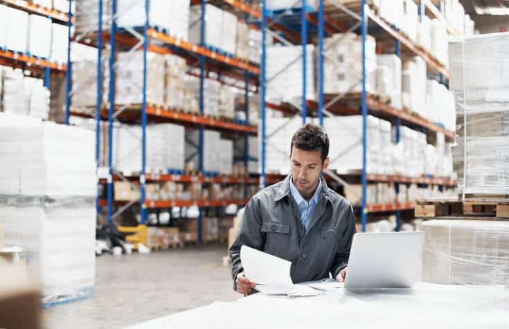 Absence de transfert automatique du contrat de distribution et de la licence de marque en cas de cession du fonds de commerce